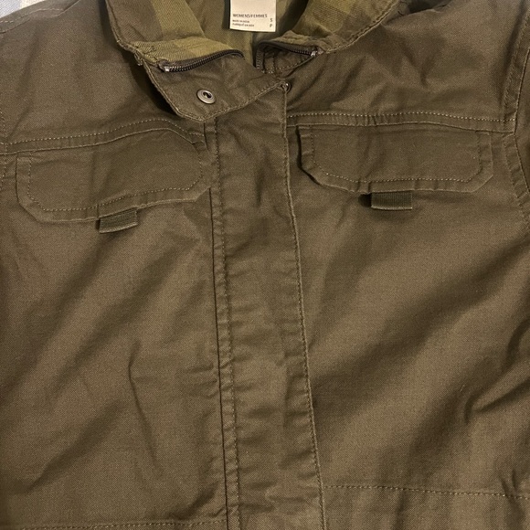 The North Face  Green Jacket - Picture 5 of 5
